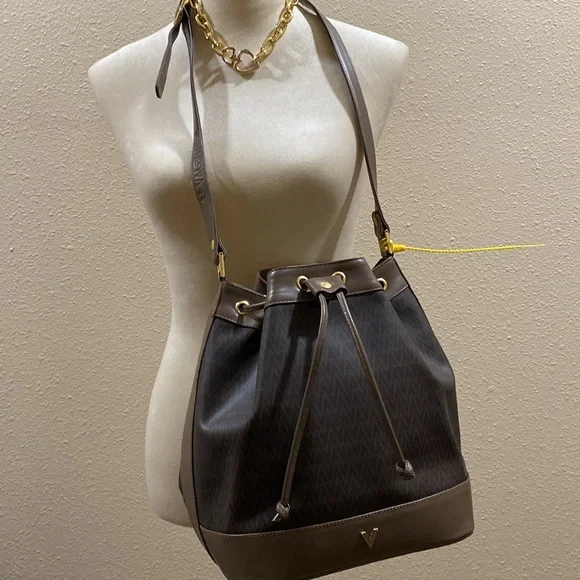 Beautiful Mario Valentino bucket bag.  No call outs.  Slightly used.  🔥🔥🔥 - Picture 5 of 12